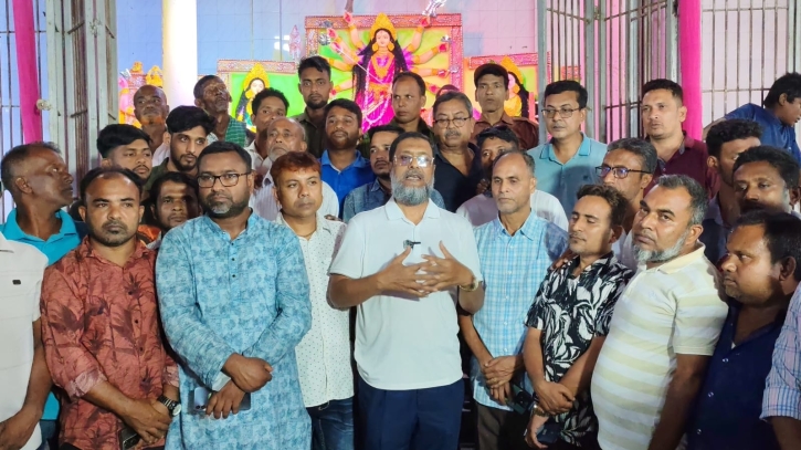 পুজা মন্ডপ ও মন্দির পরিদর্শন করলেন - কাজী এরফানুর রহমান রেন্টু 